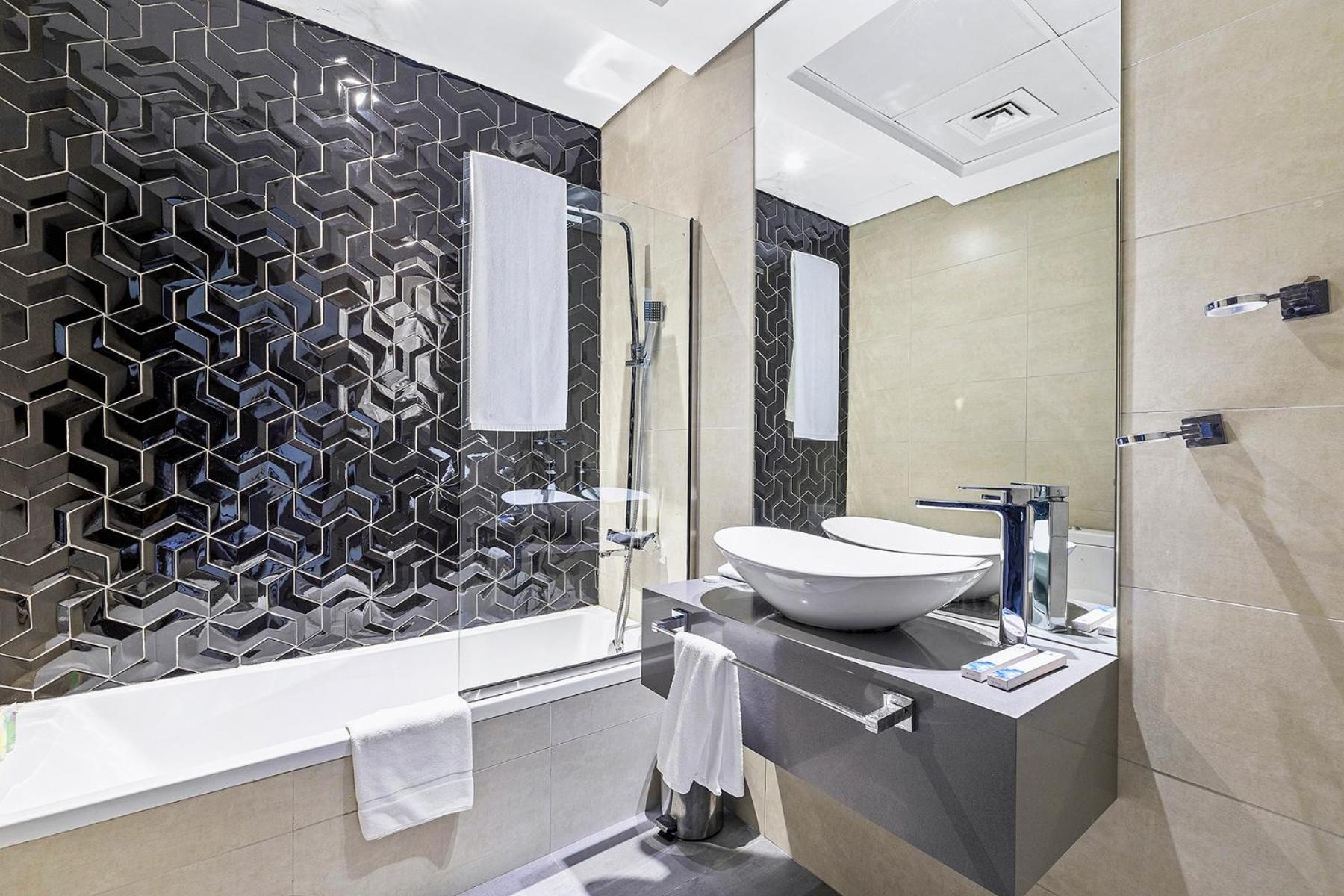 Unlock Metropolis Business Bay Apartment Dubai Ngoại thất bức ảnh